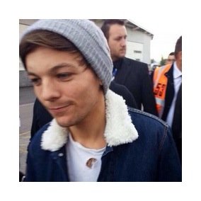 @lxrrybabe just gave you a free follow ❁