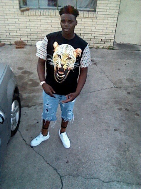 theyh8NATEE's profile picture. 