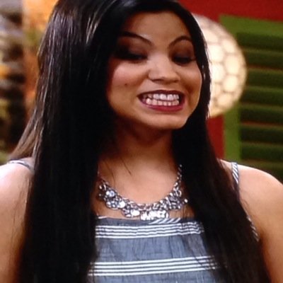 When your a 5 im a 10.When your lonely,Im with 16 friends.Im always better than you.Follow the real Emma at @paolaNandino