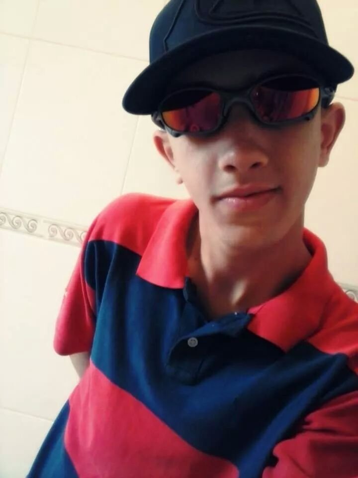 ㅤㅤ ㅤ ㅤHumildade quem tem vai longe ! ㅤ ㅤ ㅤ ㅤ http://t.co/rPQtn6bdmx.…
Instagram: rafaaael_