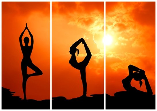 El yoga une la mente con le cuerpo,el movimiento con la respiración,la concentración mental con la relajación, enseñándonos a generar equilibrio y armonía