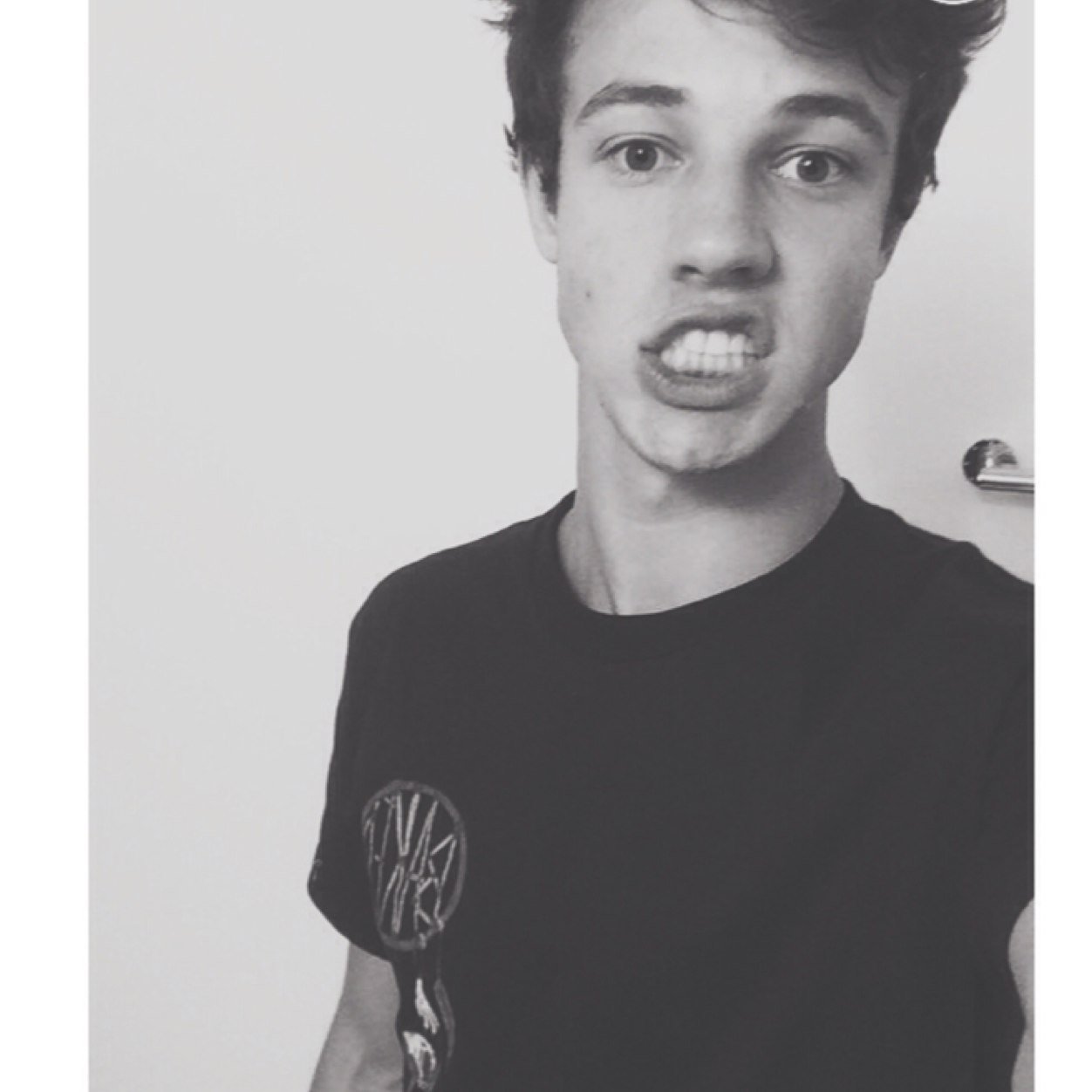 ❁i give you a free follow now please follow me on my main account please ⇝ @josyliannl  ❁
