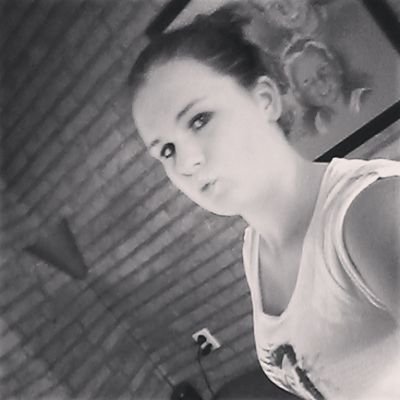 lovejbxxx123's profile picture. 