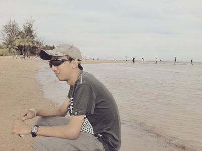 RudyArfsy's profile picture. Headache