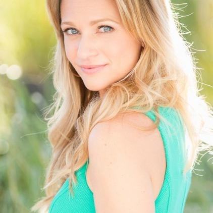 ReneekaDelanara's profile picture. I was once something more than I am now, but I have no memory of that time or my true identity. I only know there is something different about me. #RP