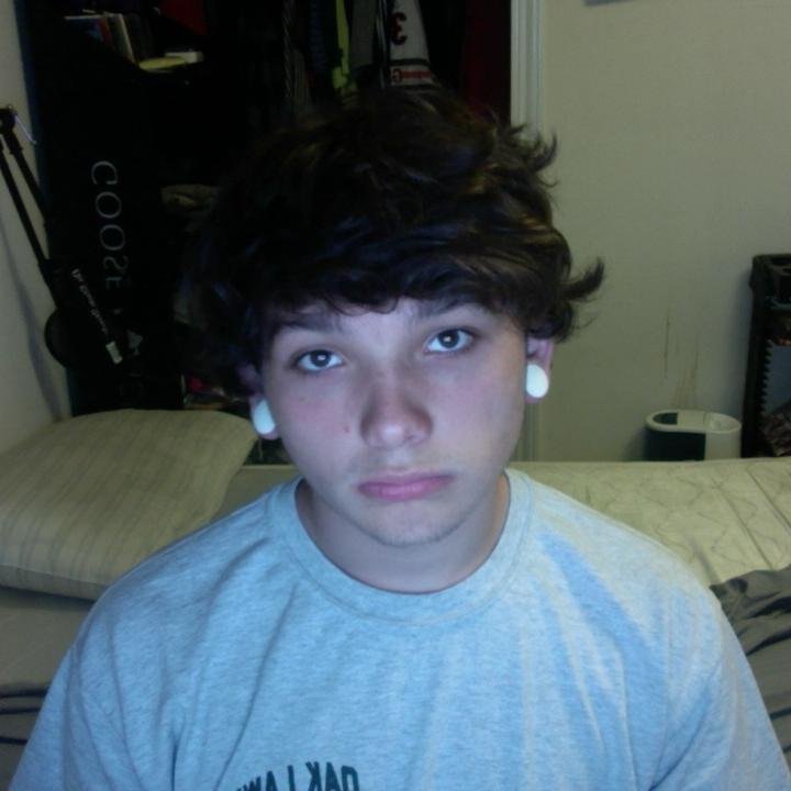 WRAPPERLOUD's profile picture. SLASHING MY METAPHORICAL KEYBLADE AT ALL THE DARKNESS AROUND ME ~ @allisonisbeta saved my stoke 2014