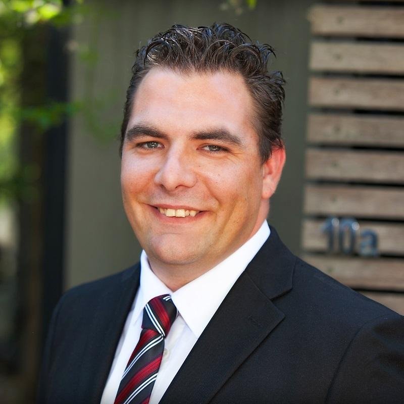Real Estate Agent located west of melb looking to make real estate transactions easy