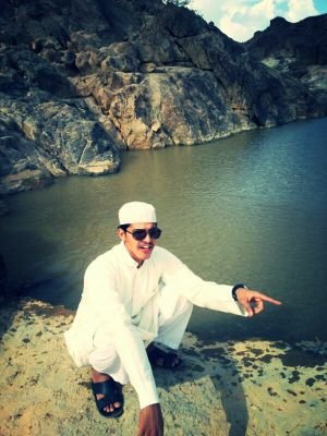 أنتّ لِي ، سِراً يختفِي خلَف ابتسَاماتيّ ..!”