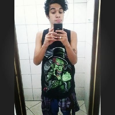 amante da Letícia Alves, do Rock e do Corinthians :)
