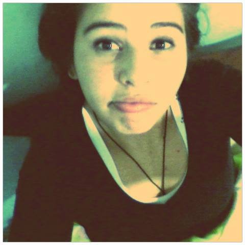 'AMATE lo suficiente cmo para saber qe cuando alguien no te qiere debes continuar y seguir ADELANTE !