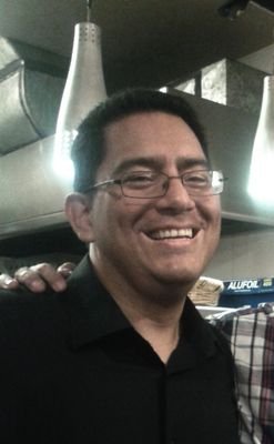 Experto en Llantas, Esposo, Padre