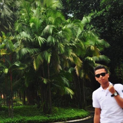 nü account of @Ekkyy_ | 24 y.o |Nov 17 '92|  English Student|cooking & singing| Badminton Addict ,player,lover | My Hobby,My life |ask me to follow you back !