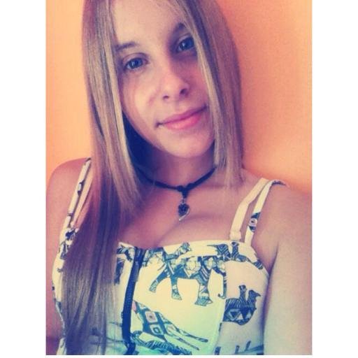 Hi,i am a proud greek belieber and janoskianator my name is fani and i am 14 years old:D http://t.co/tXfvuUib6h arguros♥