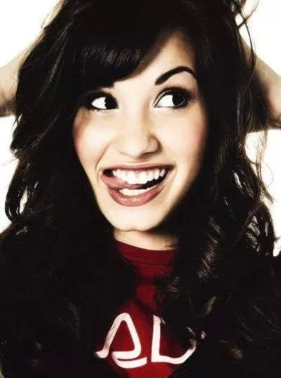 SDV AQUI PFV @NiallerMyPotato DOU RT NOS VOTOS PEÇAM