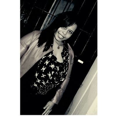 Liberdade é pouco. O que eu desejo ainda não tem nome. Sou como você me vê. Posso ser leve como uma brisa ou forte como uma ventania.