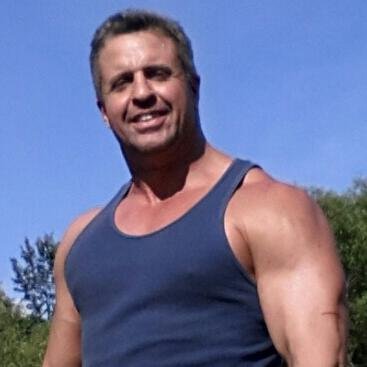 Just call me Mav. Die-Hard Libertarian Fitness Freak.  Full Time CRYPTO TRADER. Yes, that's me in pic. Free workout advice too, just ask.