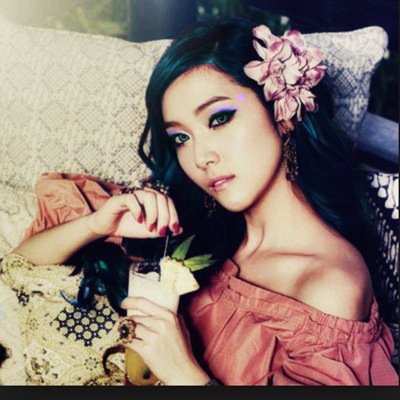 Hi!! ^_^ I'm big fan of exo,snsd,miss A ... I like to have friends who live in other countries and i really want to go to korea •~• i love kris 3