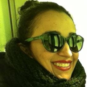 Adventurer. Language Magician. Book lover. Cosmopolatina. #bilingual #freelancer IG @portableangela