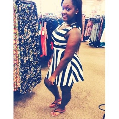 •ashley renee'

•proud mommy of Kaylee Nicole. 

•17 years young. 

•money is the motive. 

ouisiana gal.