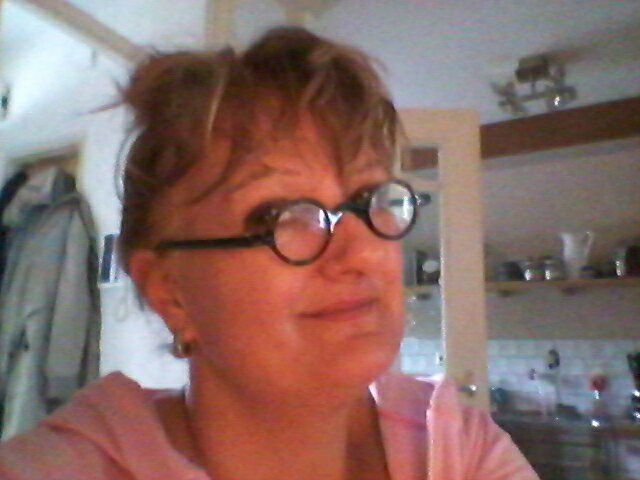 AnneStein's profile picture. Enthousiast lezer en schrijver. Moeder van Max, partner van Fred. Verzorger en liefhebber van Pien en Wiggles.  Projectleider.