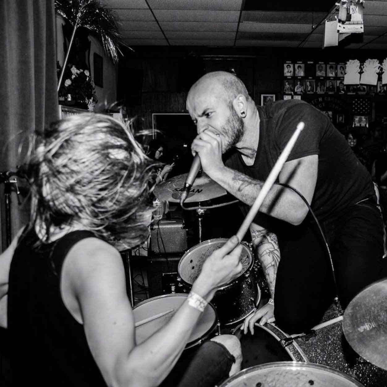 ashatteredhope's profile picture. 4 dudes who sweat a lot. @tytybear @nicwalkerrules @natehess Scott Szikla