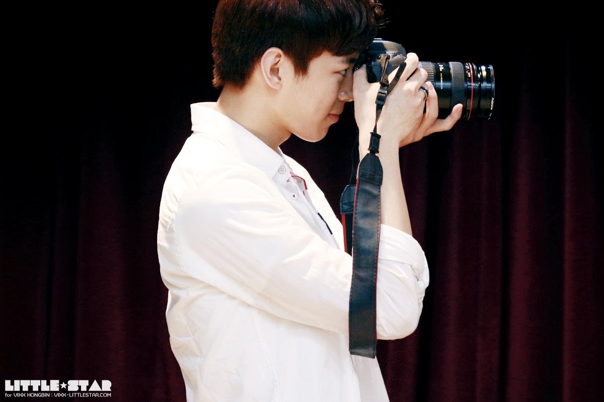 the real one @RedBeans93—Handsome since 1993—anaknya emak pabulos||kembaran Jellal Fernandez—Visual V.I.X.X Lee Hongbin—VIXXSquad;sunted