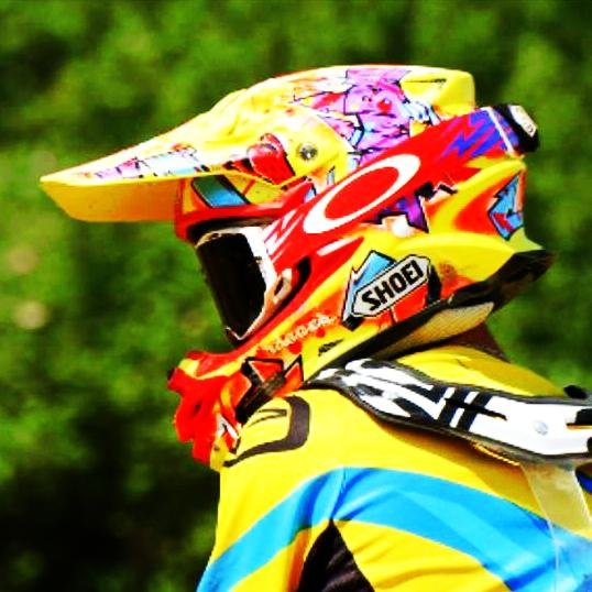 Ksaputra_105's profile picture. I'm so diferent !!!