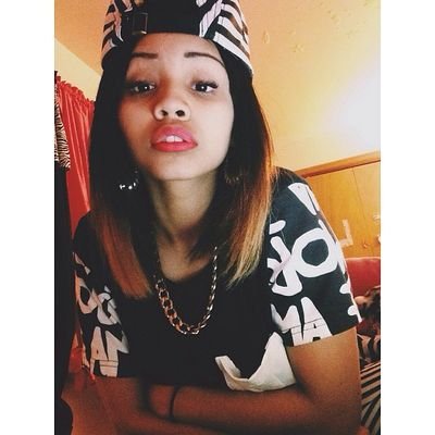 Instagram:yung.unique
Kik:__shantithoo