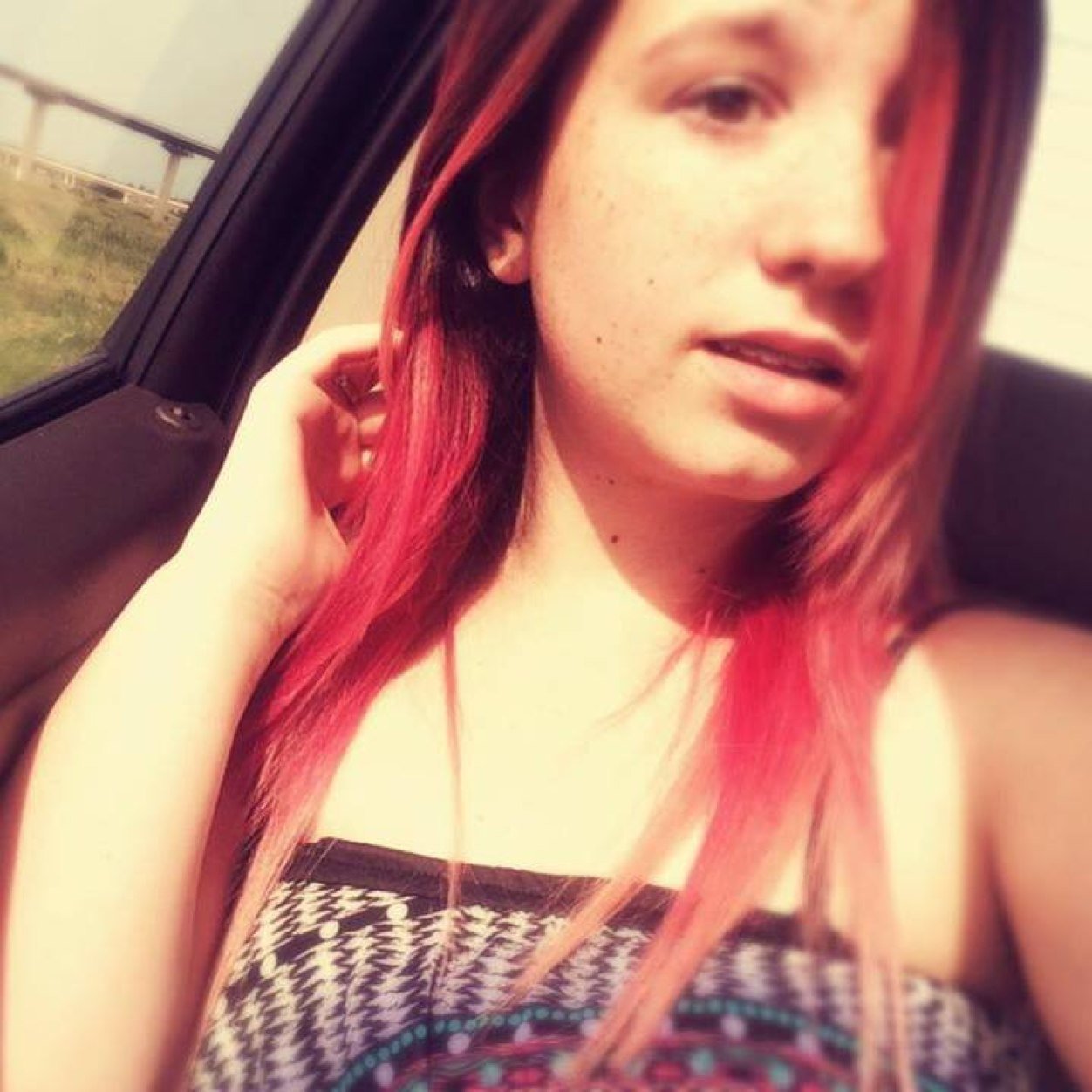 Hey guys my name is caitlyn and i love to sing and dance and act plus tell jokes and smile i love psanders and dylan holland and austin mahone mahomie 4 life