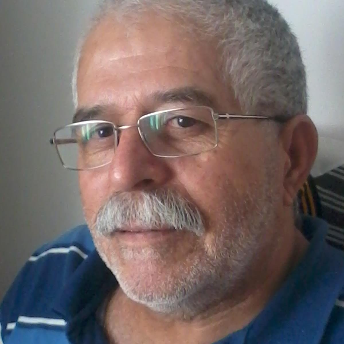 Claro que vou te seguir, você nunca sabe quando virá uma grande idéia.