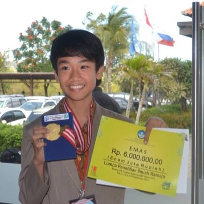 #LoyolaCollege65 | proud to be who i am | addicted to tennis
