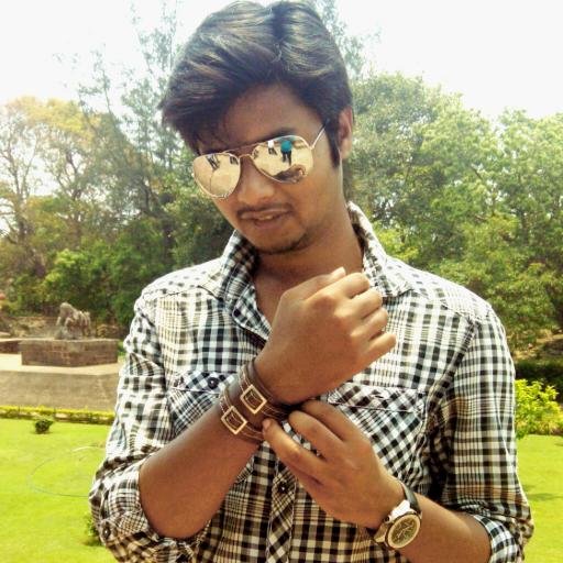 I'm a simple cool dude with  lot of emotions......A DARK HORSE.