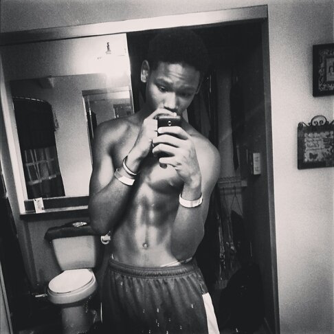 _whatvibe's profile picture. Just a kid dreaming that's all