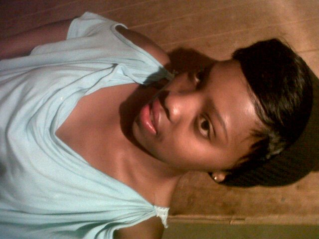 Gentle soul....Introvert,God fearing and loves to have a good time!!!!PIN 27F310E