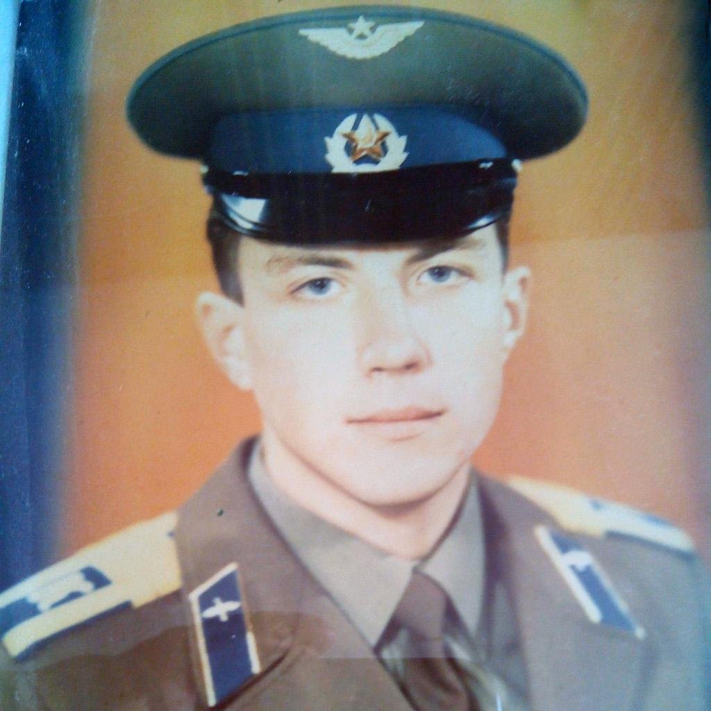 Читаю и думаю. В основном.