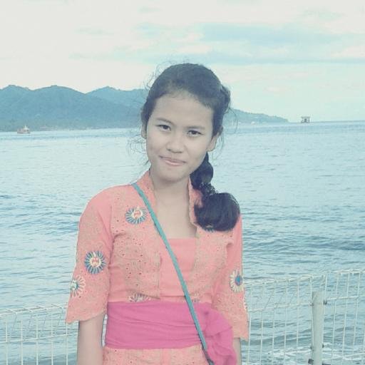 Nama: Ni Putu Ayu Candra Dewi
TTL: Karangasem, 25 nov 1996
sekolah: SMAN 2 AMLAPURA
Hobi: Nyanyi, baca novel, nulis puisi.