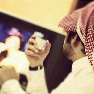 نمشي على كف القدر ولا ندري وش المكتوب ❤️❤️ شاعر بسيط واكتب مايمليه عقلي