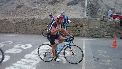 Jugador del Bala Azul y Aficionado al ciclismo.  Pla D'Adet(1680 mtrs) y Tourmalet (2115 mtrs)