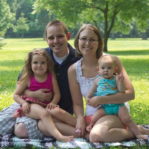 Mommy. Wife.  Freelance Designer & Photographer. Green Enthusiast. Internet Addict.