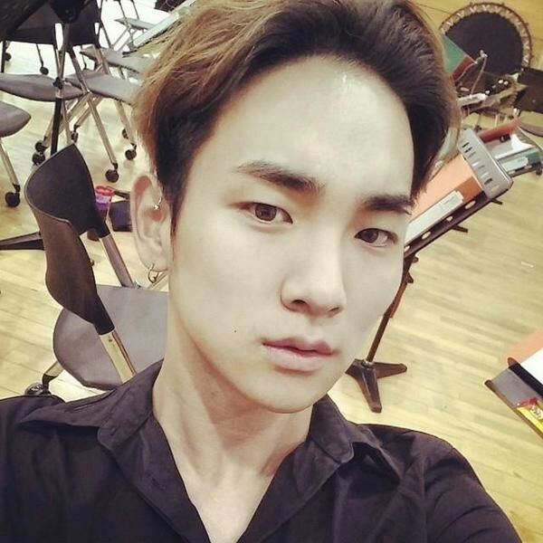 91 lines |raper,vocalist,dancer |