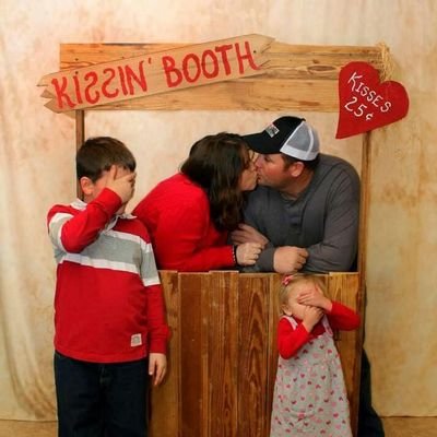 thekeyton4's profile picture. Mom of 2,  and has a great hubby, works at Cass Regional surgery, Laboratory  and Er love my life