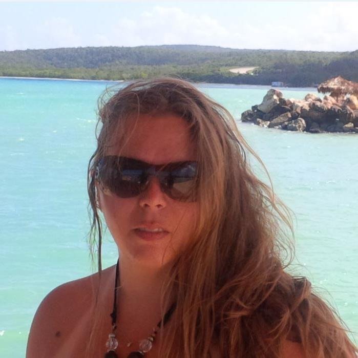 HeatherLWillard's profile picture. Hockey, lacrosse fanatic & mother of 2 munchkins! Travel junkie, Walking Dead addict, UFC fan, twihard, shopaholic with a designer shoe & hand bag fetish!