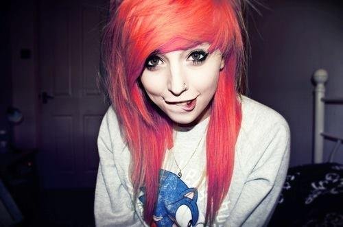 hi there! I'm Emmy! nice to meet you!! #single #bi @ixixle is mah caps lock buddy.