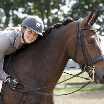 Chantaldressage's profile picture. Amazone, instructrice, afgestudeerd aan de Johan Cruijff University en accountmanager Studentenbureau. Als je iets echt wil, vind je een weg!