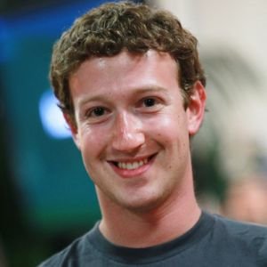 Born : May 14, 1984(age 30)
Occupation: CEO of Facebook.

Facebook : http://t.co/QVn8kS8uFa