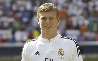 soy amante seguidor de toni kroos for me it is the best player in the world