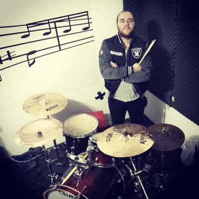 overnaschi's profile picture. 