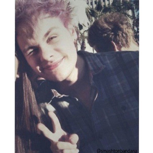 i don't know what to say here so um yea  hai