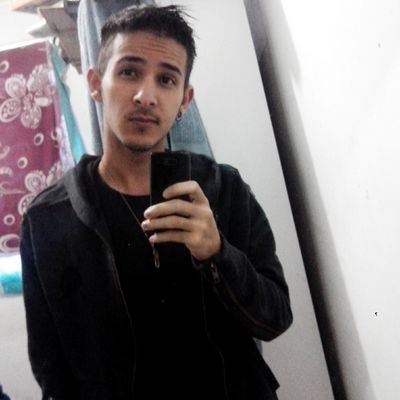 Minha beleza está na minha essência e no meu caráter. Estou aqui é pra viver, cair, aprender, levantar e seguir em frente.