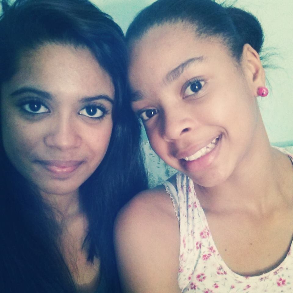 amo o mc gui,minha mãe,meu pai,minhas irmãs,e minha familia